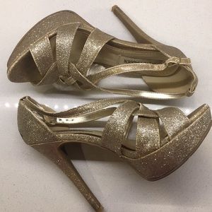 Steve Madden Gold Heels